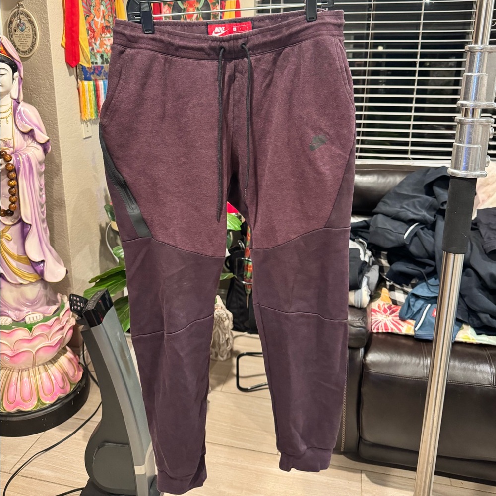 Nike tech fleece black & Burgundy Jogger Pants